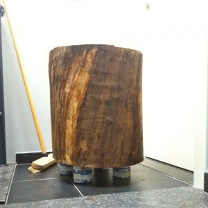 DIY table en tronc d'arbre bûche
