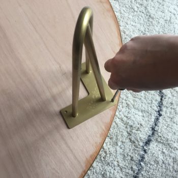 DIY table basse pieds en métal Ripaton hairpin legs plateau bois chevrons