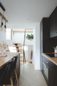 Cuisine salle à manger noire matte