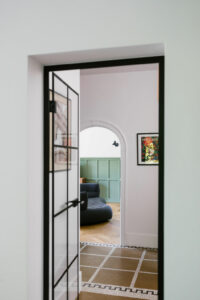 Vue verrière et salon après réalisation